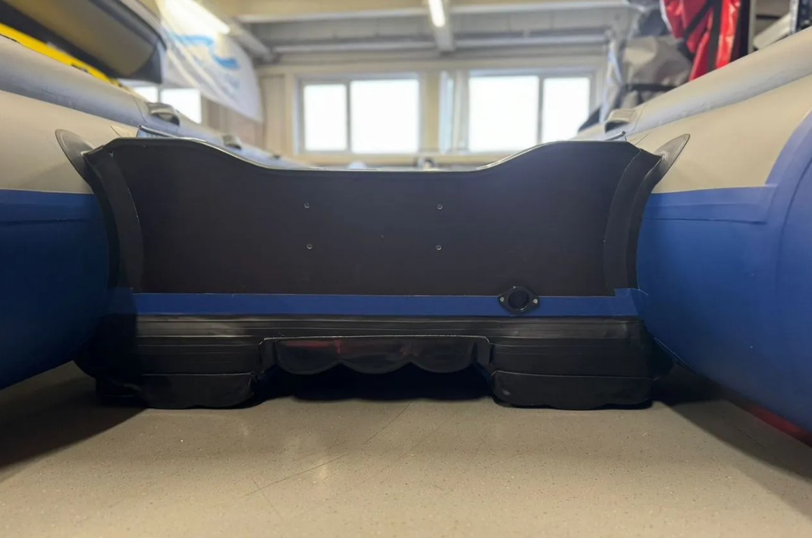 Лодка Reef 390Fi Jet